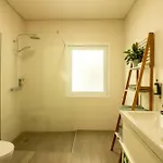 Bay House 아파트