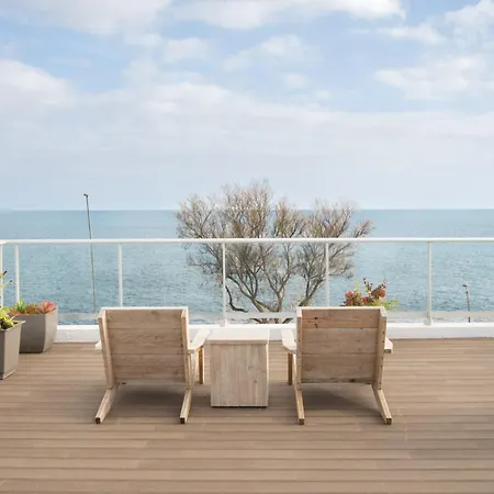 Bay House 아파트 *